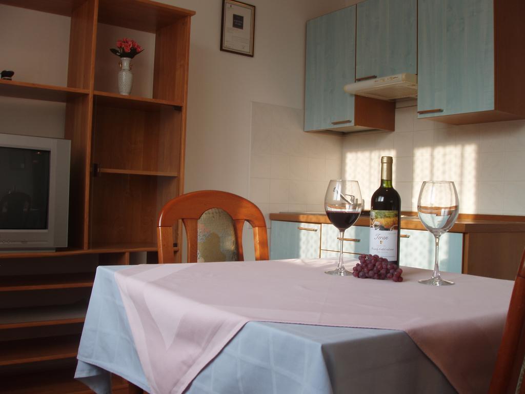 Apartments Porec Istria By Nina Rum bild