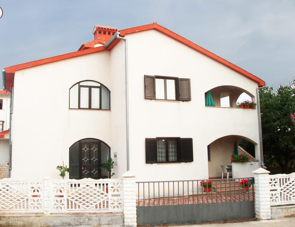 Apartments Porec Istria By Nina Exteriör bild