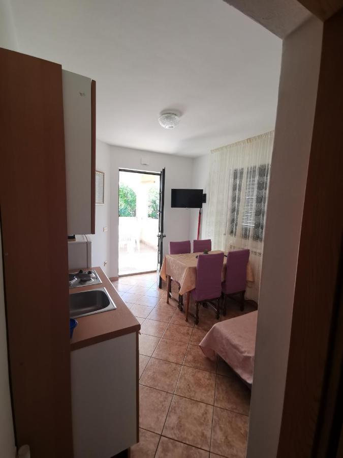 Apartments Porec Istria By Nina Exteriör bild